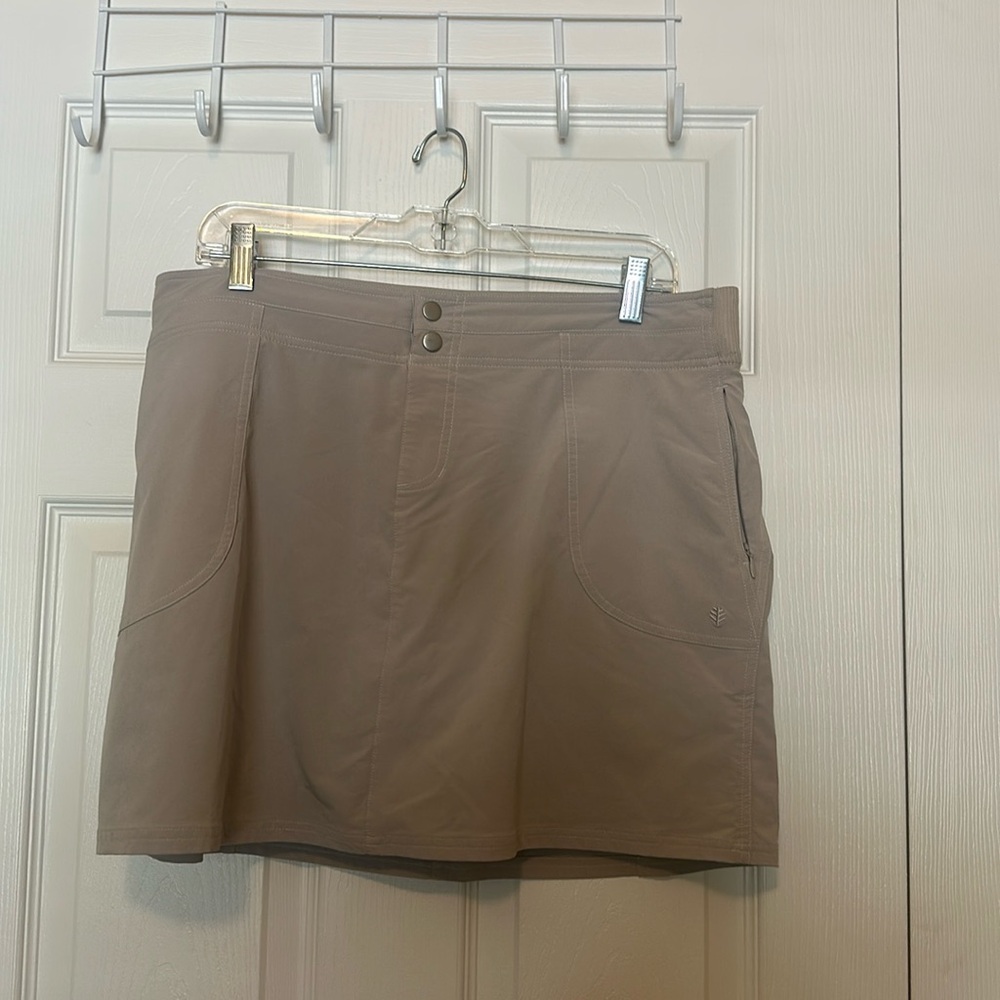 Coolibar Women's athletic skirt with Built-in Shorts/pants Large Stretch UPF 50